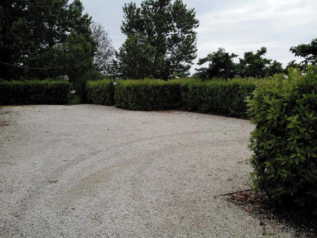 Agriturismo La Fonte Di San Girio Hostal Potenza Picena Exterior foto